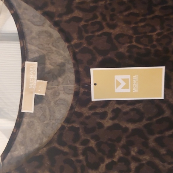 NWT, MICHAEL KORS blouse, size L, dark khaki/black color - Picture 3 of 6